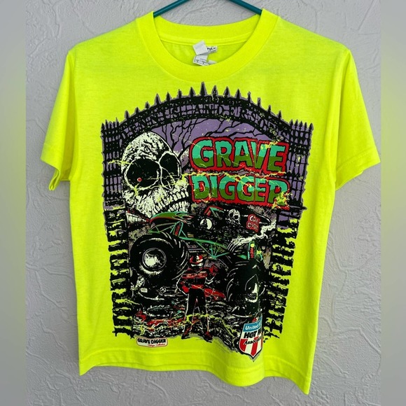 Grave Digger Racing Team Neon Yellow Big Print Graphic Youth Shirt SIZE SMALL - Picture 1 of 6